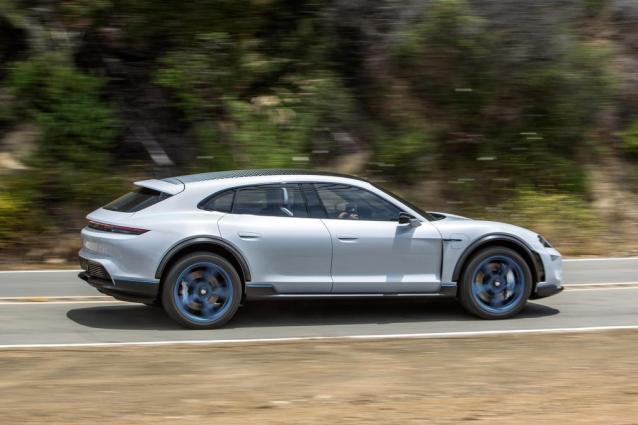 Mission E Sport Truismo Back